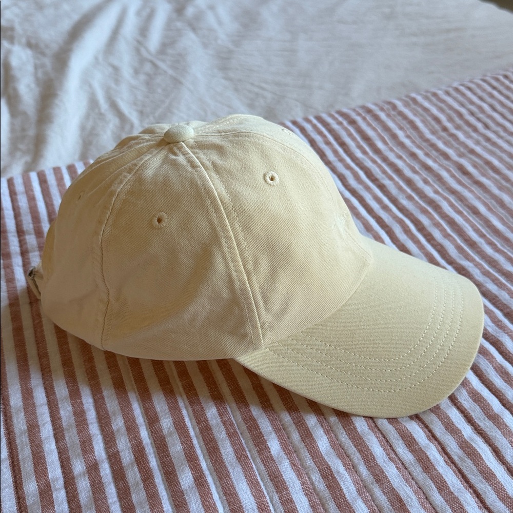 Toteme Cotton baseball cap with embroidered logo